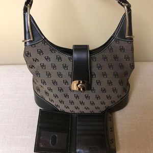 Dooney & Bourke Bags - Dooney and Bourke Hobo womens purse and wallet Dooney & Bourke Bags - Dooney and Bourke Hobo womens purse and wallet